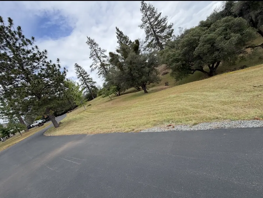 Hillside mow + shape